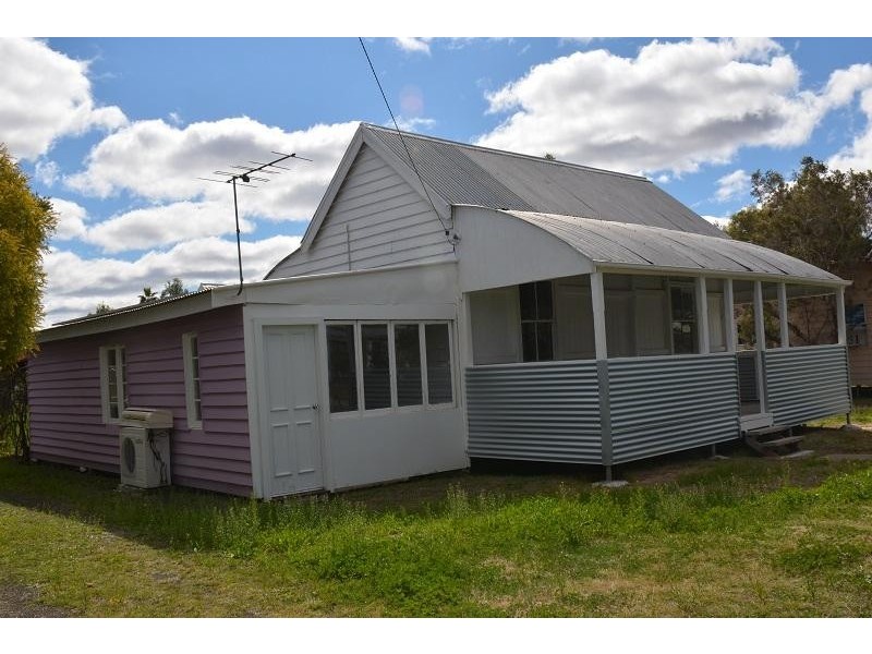 9 Liverpool Street, Mitchell QLD 4465