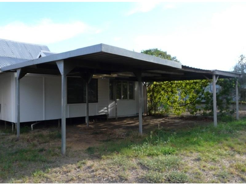 9 Liverpool Street, Mitchell QLD 4465