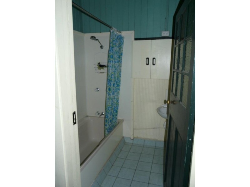 93-95 Cambridge Street, Mitchell QLD 4465