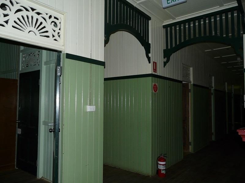 93-95 Cambridge Street, Mitchell QLD 4465