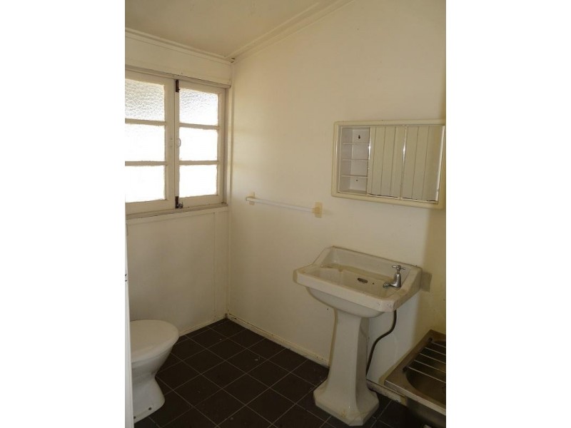 13 Winchester Street, Mitchell QLD 4465