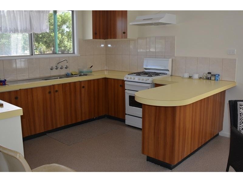 33 Edinburgh Street, Mitchell QLD 4465