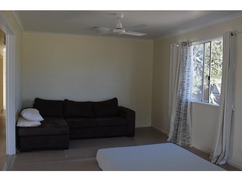 33 Edinburgh Street, Mitchell QLD 4465