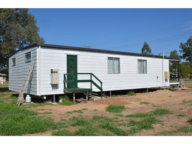 33 Edinburgh Street, Mitchell QLD 4465