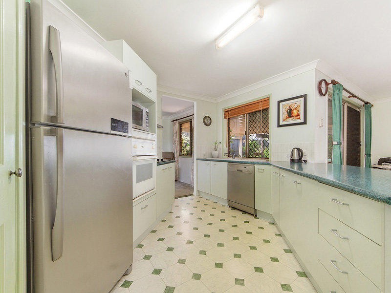 15 Macarthur Drive, Kallangur QLD 4503