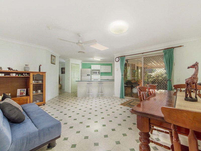 15 Macarthur Drive, Kallangur QLD 4503