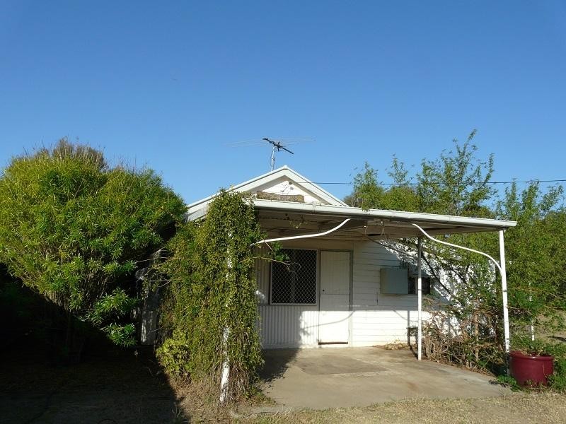 18 Mary Street, Mitchell QLD 4465