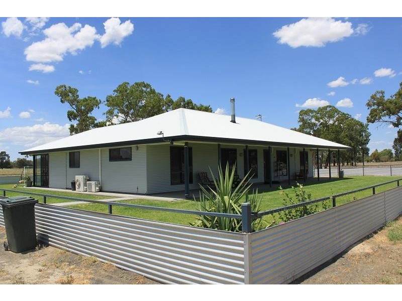 10 Alice Street, Mitchell QLD 4465