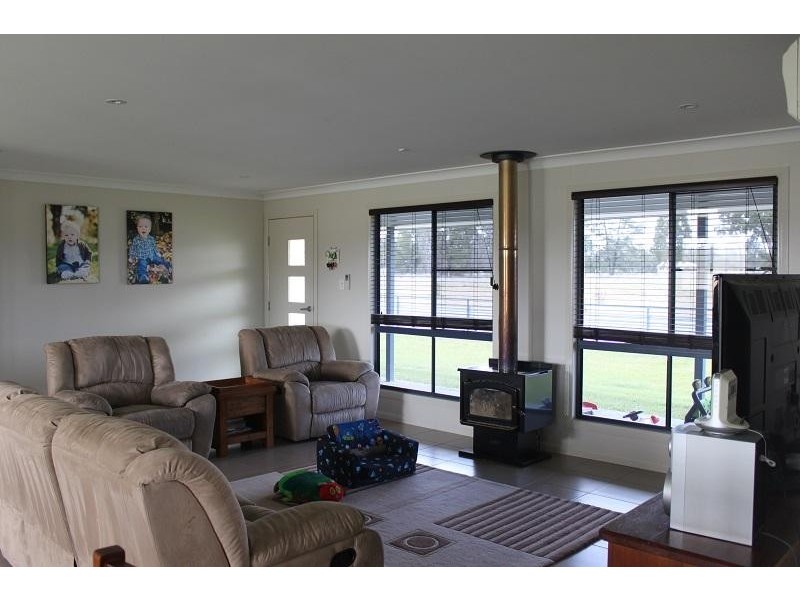 10 Alice Street, Mitchell QLD 4465