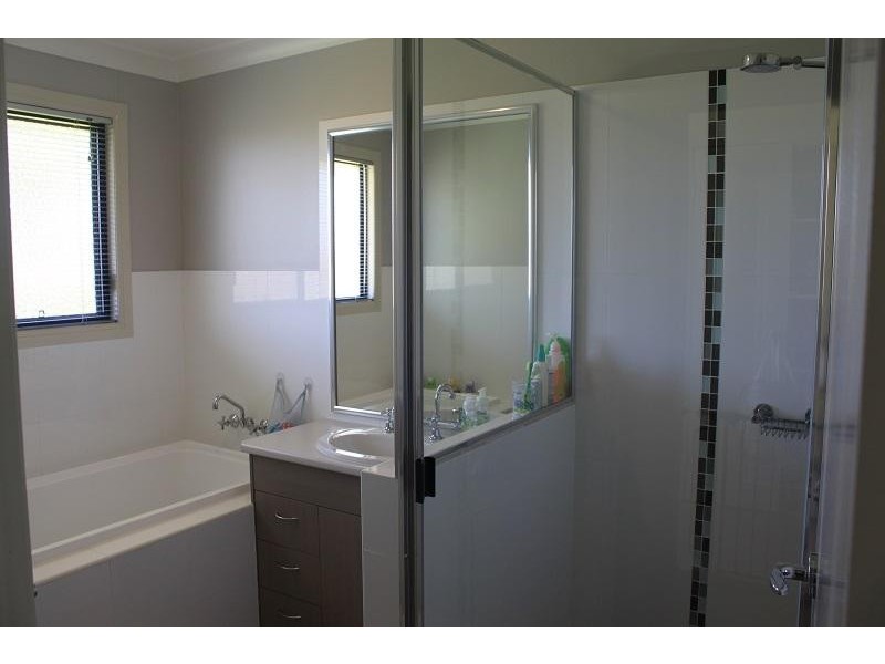 10 Alice Street, Mitchell QLD 4465