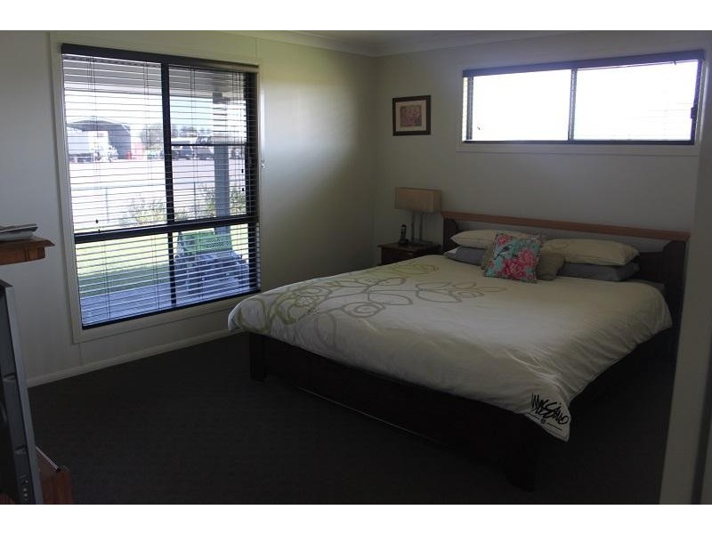 10 Alice Street, Mitchell QLD 4465