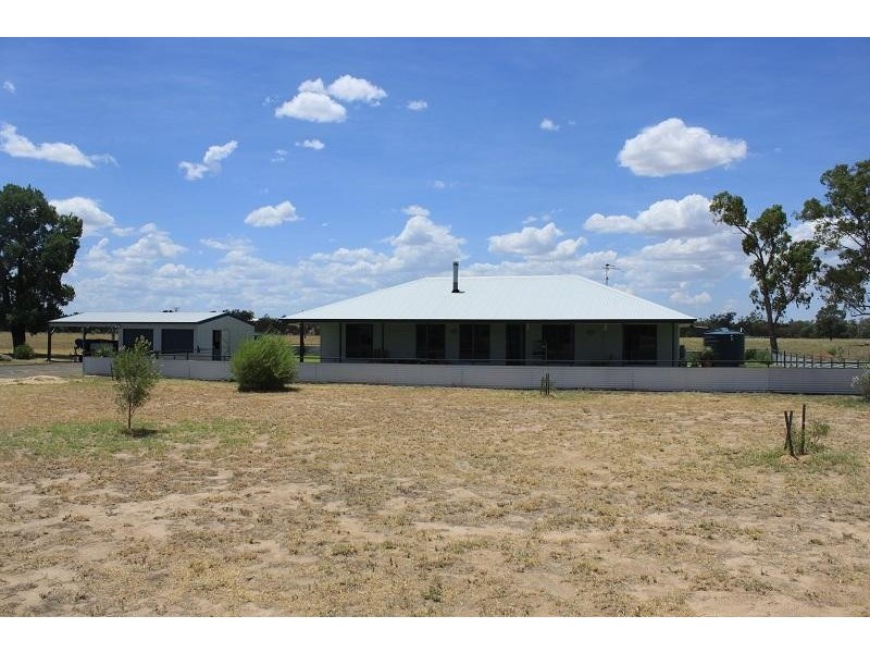 10 Alice Street, Mitchell QLD 4465