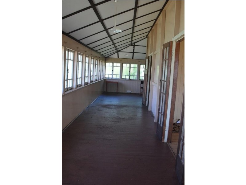 42 Oxford Street, Mitchell QLD 4465