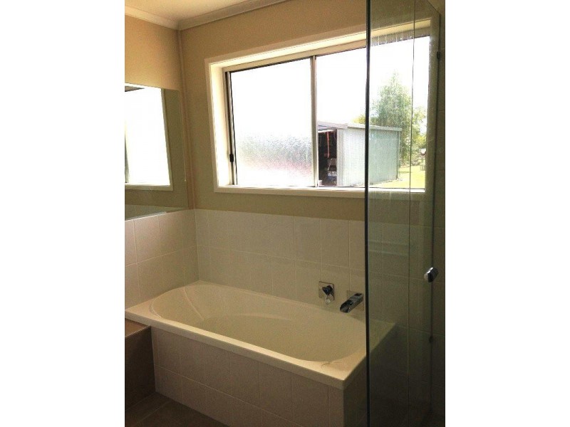 37 Winchester Street, Mitchell QLD 4465