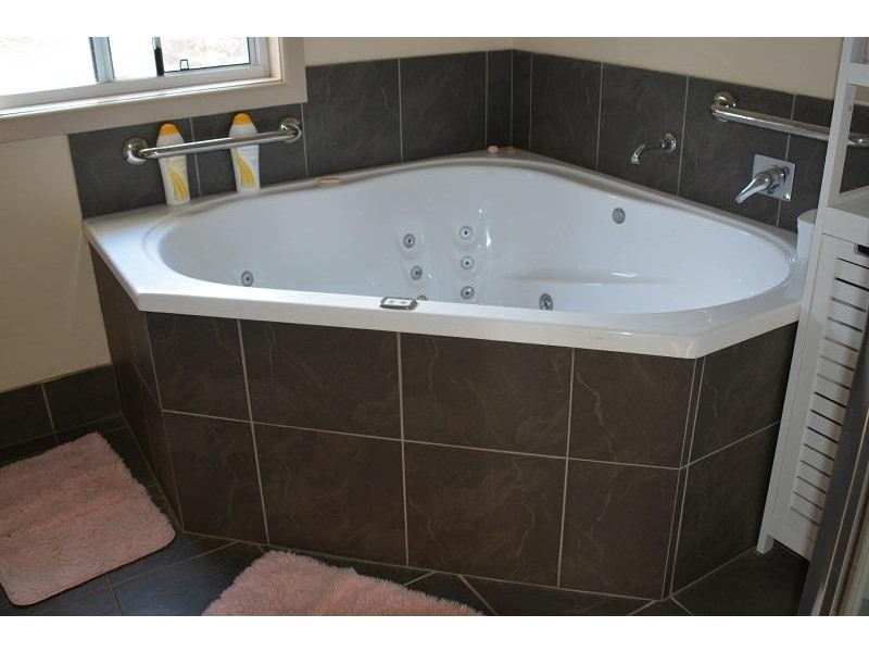 15 Elizabeth Street, Mitchell QLD 4465