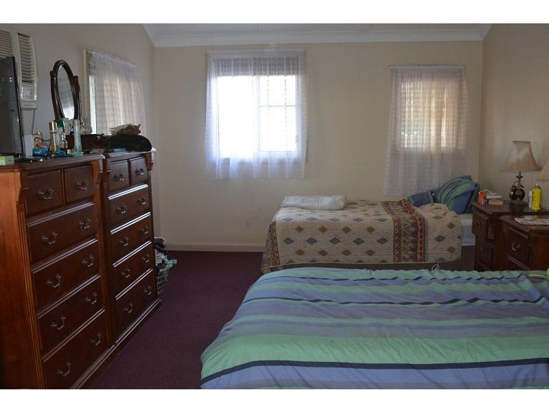 15 Elizabeth Street, Mitchell QLD 4465