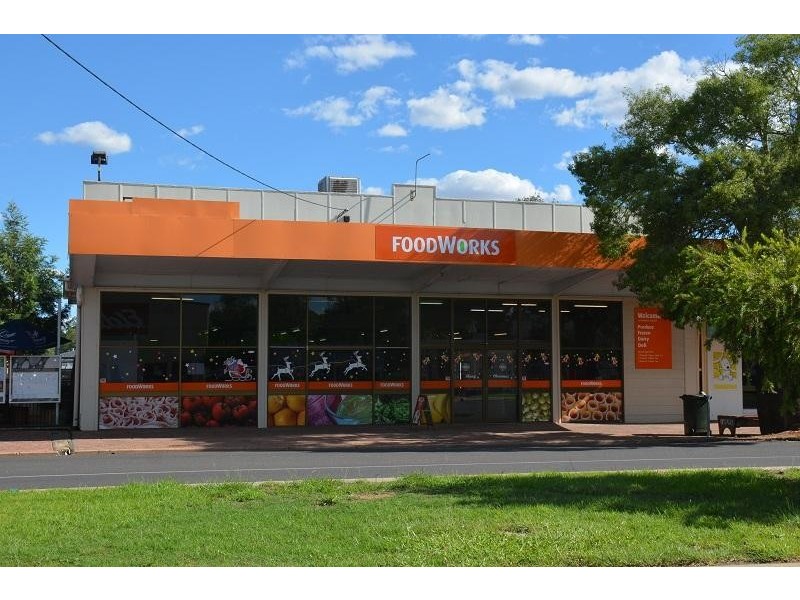 82 Cambridge Street, Mitchell QLD 4465