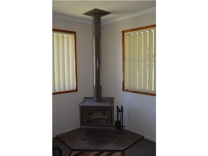 72 Alice Street, Mitchell QLD 4465