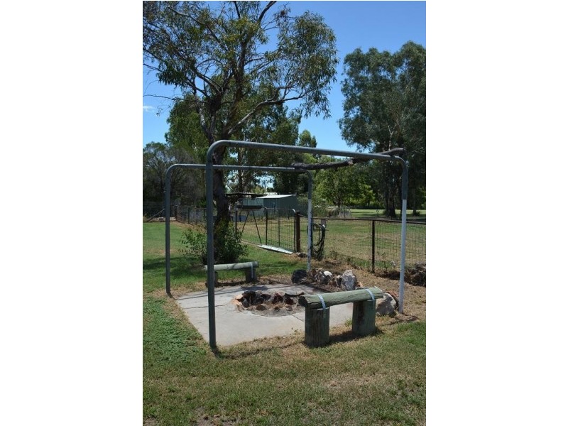 72 Alice Street, Mitchell QLD 4465