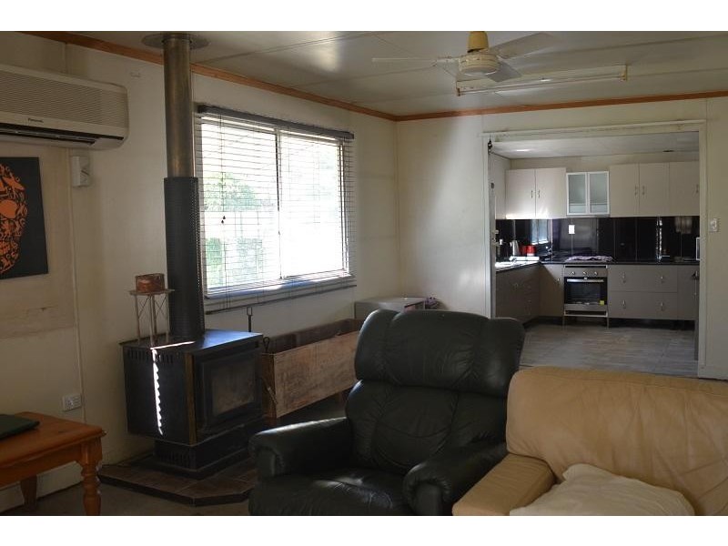 182 Alice Street, Mitchell QLD 4465