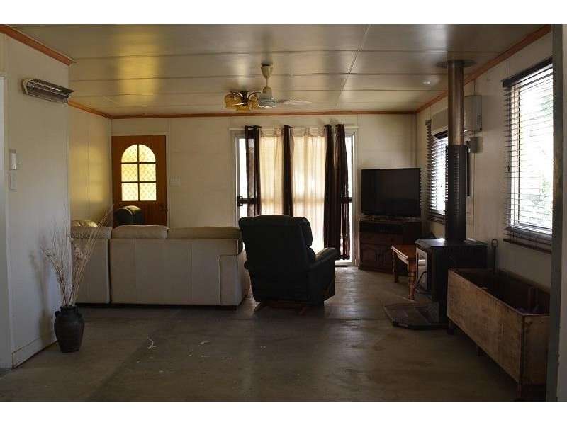 182 Alice Street, Mitchell QLD 4465