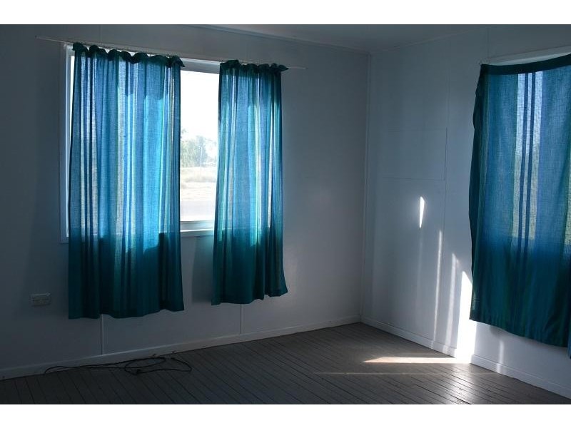 82 Oxford Street, Mitchell QLD 4465