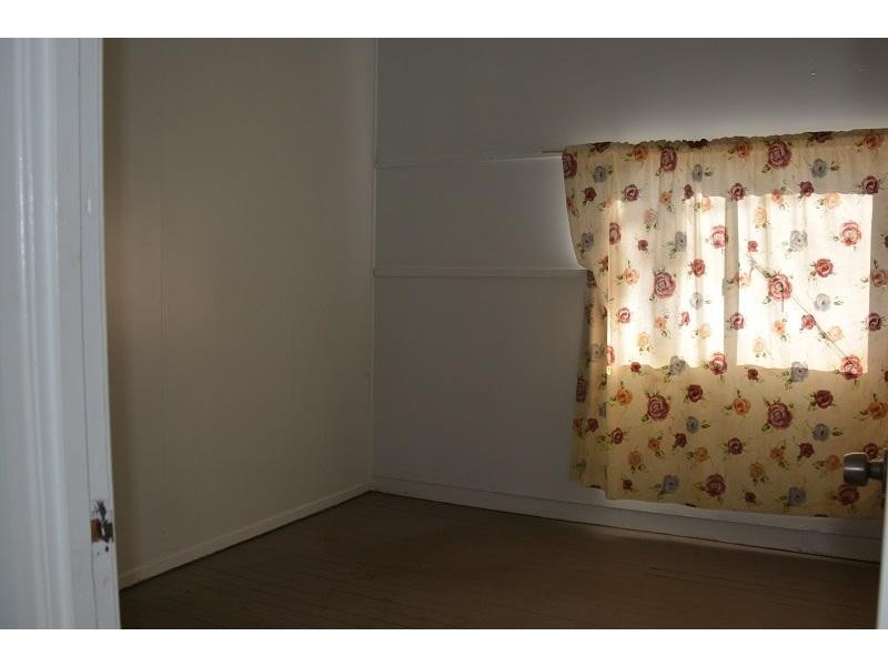 82 Oxford Street, Mitchell QLD 4465