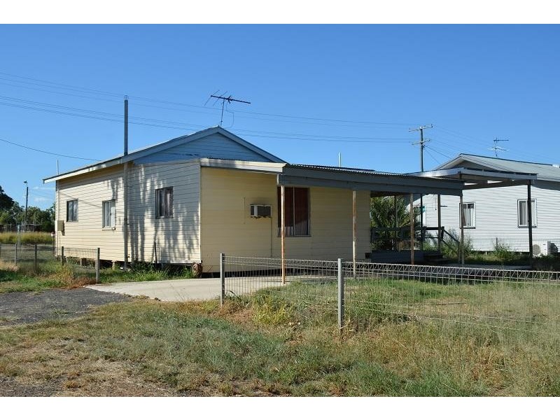 82 Oxford Street, Mitchell QLD 4465