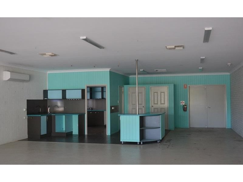 86 Cambridge Street, Mitchell QLD 4465