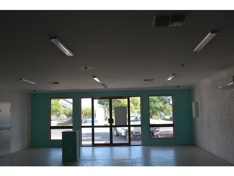 86 Cambridge Street, Mitchell QLD 4465