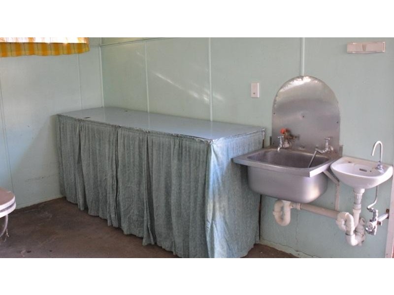 64 Cambridge Street, Mitchell QLD 4465