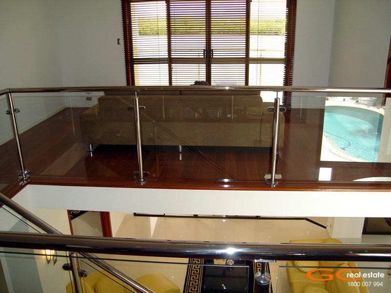 56 Tradewinds Avenue, Paradise Point QLD 4216