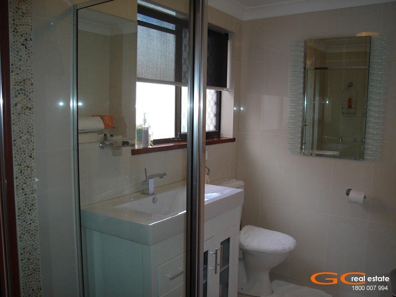 56 Tradewinds Avenue, Paradise Point QLD 4216