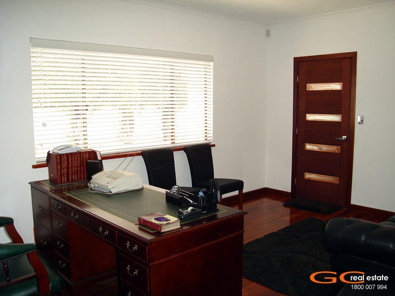 56 Tradewinds Avenue, Paradise Point QLD 4216