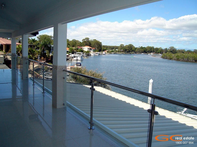 56 Tradewinds Avenue, Paradise Point QLD 4216