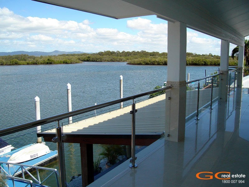 56 Tradewinds Avenue, Paradise Point QLD 4216