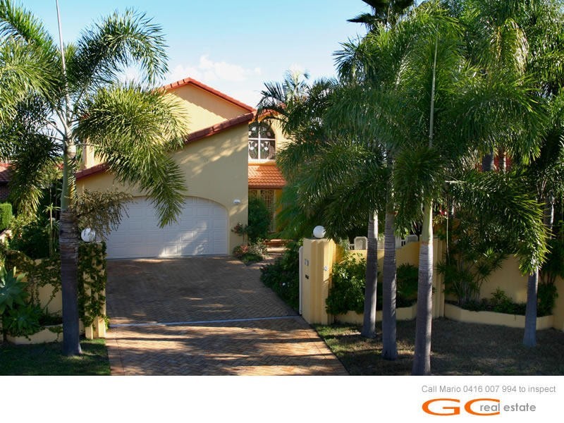 4 Pebble Beach Drive, Runaway Bay QLD 4216