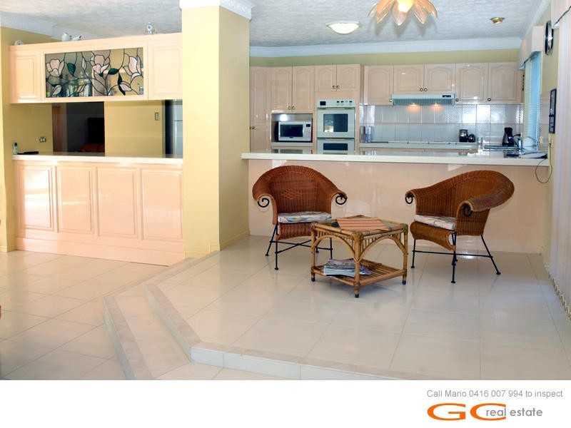 4 Pebble Beach Drive, Runaway Bay QLD 4216