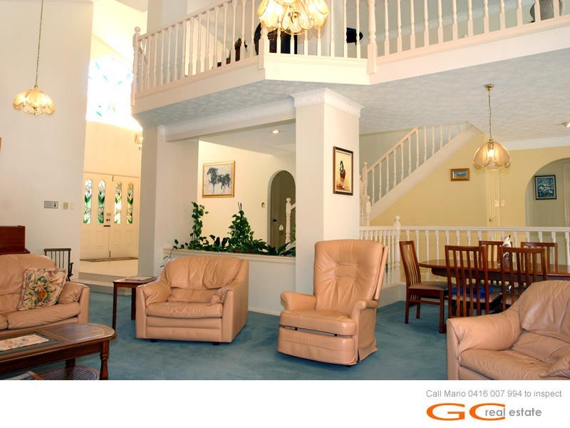 4 Pebble Beach Drive, Runaway Bay QLD 4216