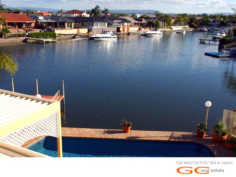 4 Pebble Beach Drive, Runaway Bay QLD 4216