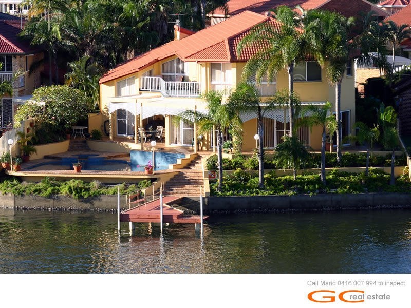 4 Pebble Beach Drive, Runaway Bay QLD 4216