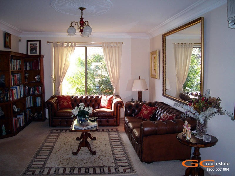 2 Pebble Beach Drive, Runaway Bay QLD 4216