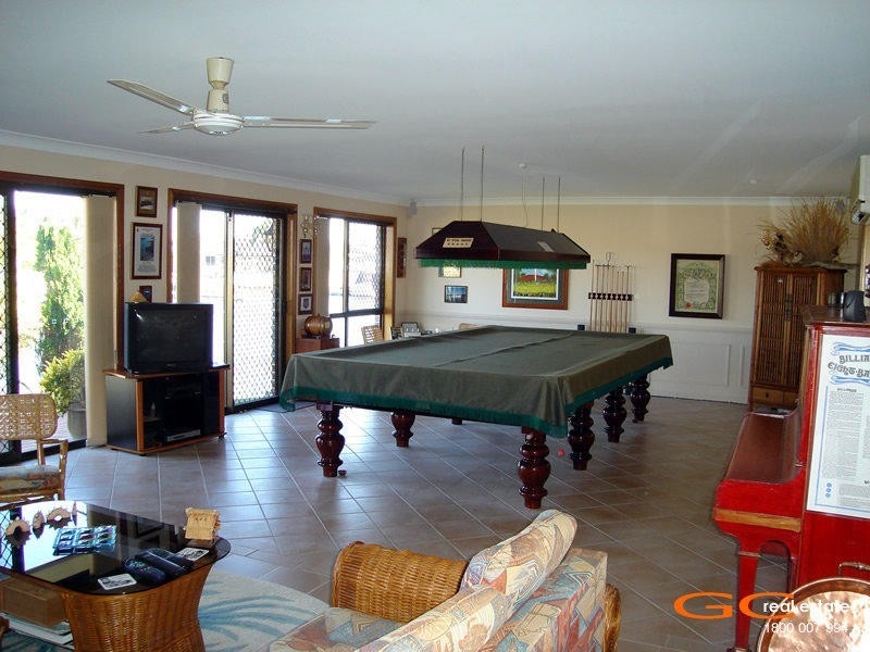 2 Pebble Beach Drive, Runaway Bay QLD 4216