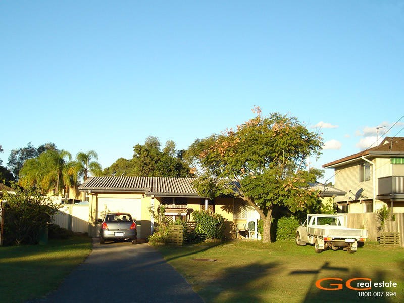 10 Okinya Street, Biggera Waters QLD 4216