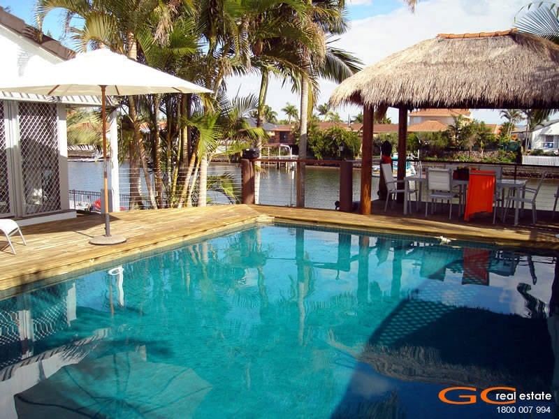 172 Morala Avenue, Runaway Bay QLD 4216