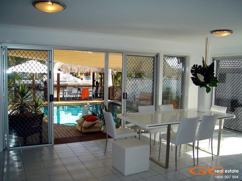 172 Morala Avenue, Runaway Bay QLD 4216