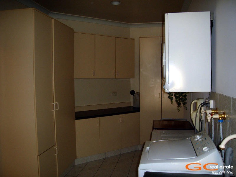 5 Nymboida Ct, Helensvale QLD 4212