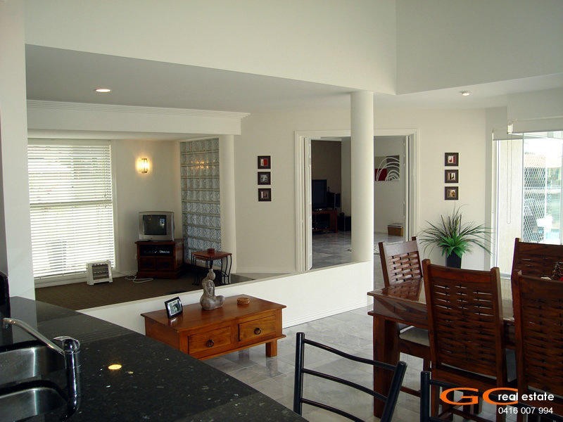 4 Lobster Pot, Runaway Bay QLD 4216