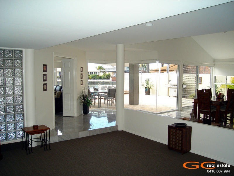 4 Lobster Pot, Runaway Bay QLD 4216