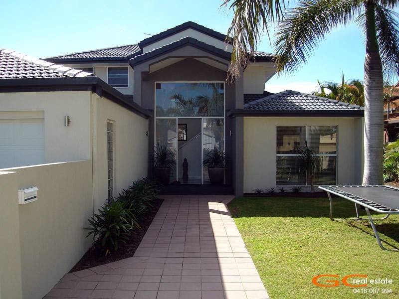 4 Lobster Pot, Runaway Bay QLD 4216